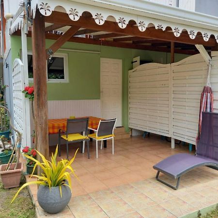 Petit Appartement Cosy Pres Des Plages Sainte-Anne Exterior foto